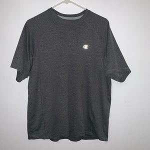 CLOSING STORE SEND OFFERS Champion T shirt Large